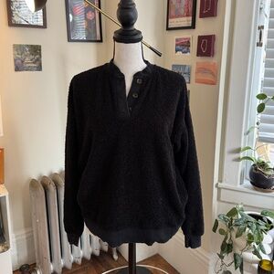 Fleece Sweater W Buttons